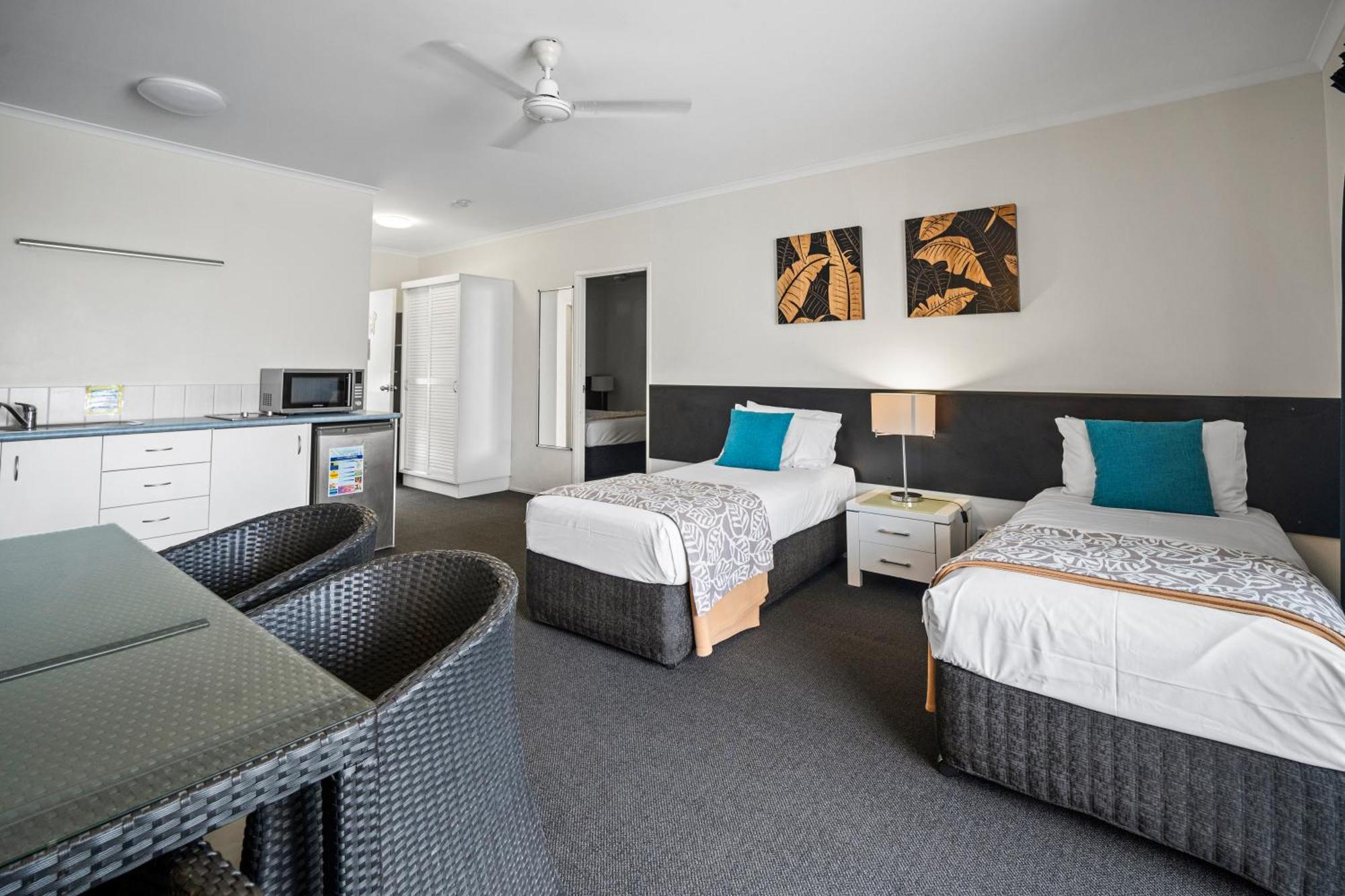 Colonial Palms Motor Inn Airlie Beach Exterior foto