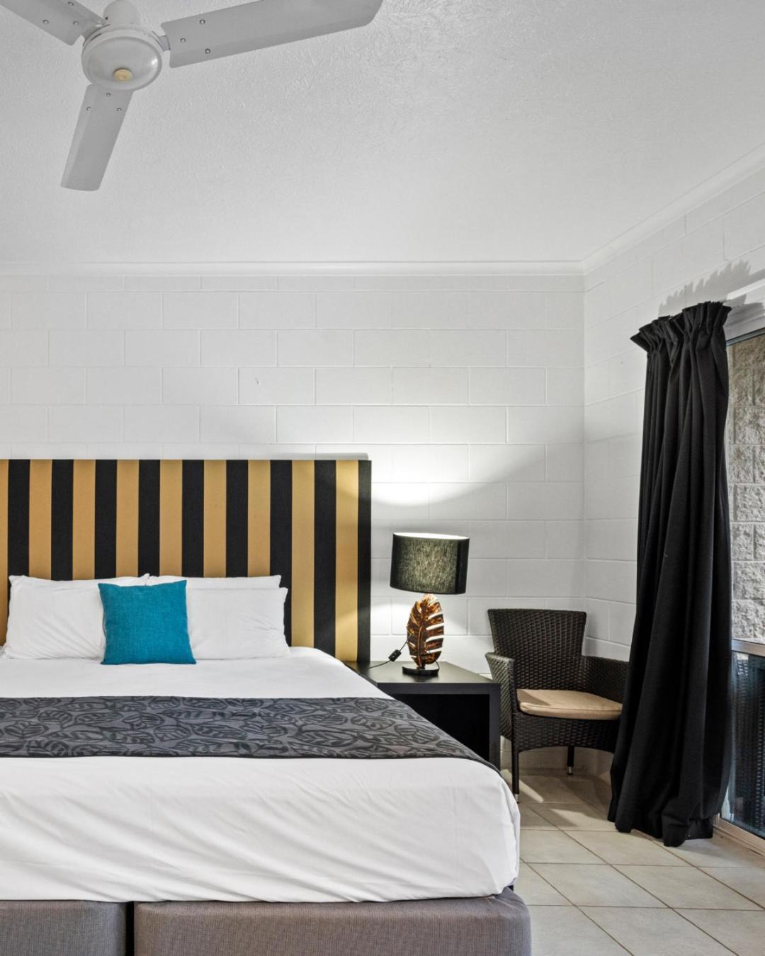 Colonial Palms Motor Inn Airlie Beach Exterior foto