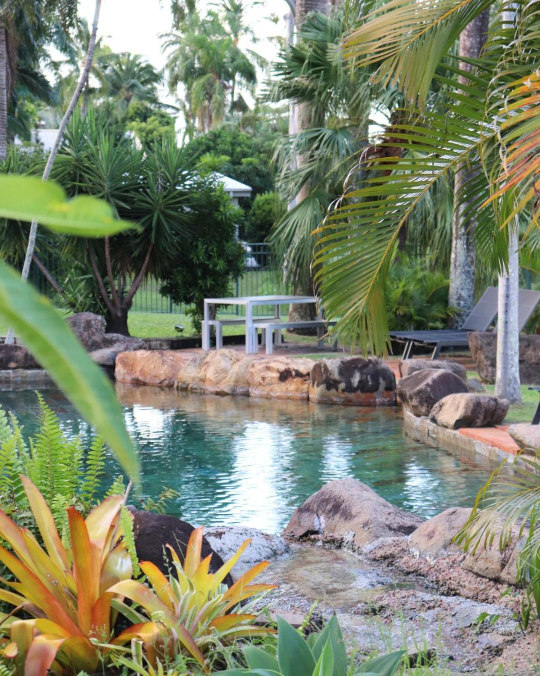 Colonial Palms Motor Inn Airlie Beach Exterior foto