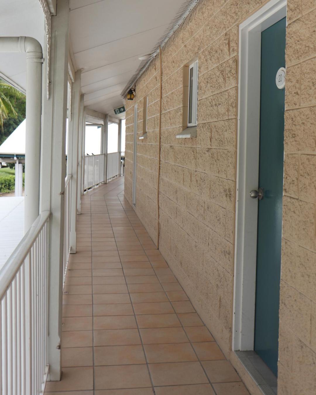 Colonial Palms Motor Inn Airlie Beach Exterior foto